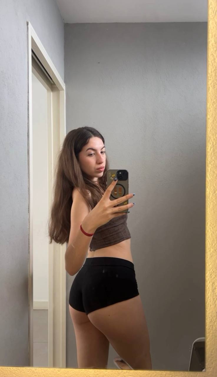 Amber in her underwear in Izmir