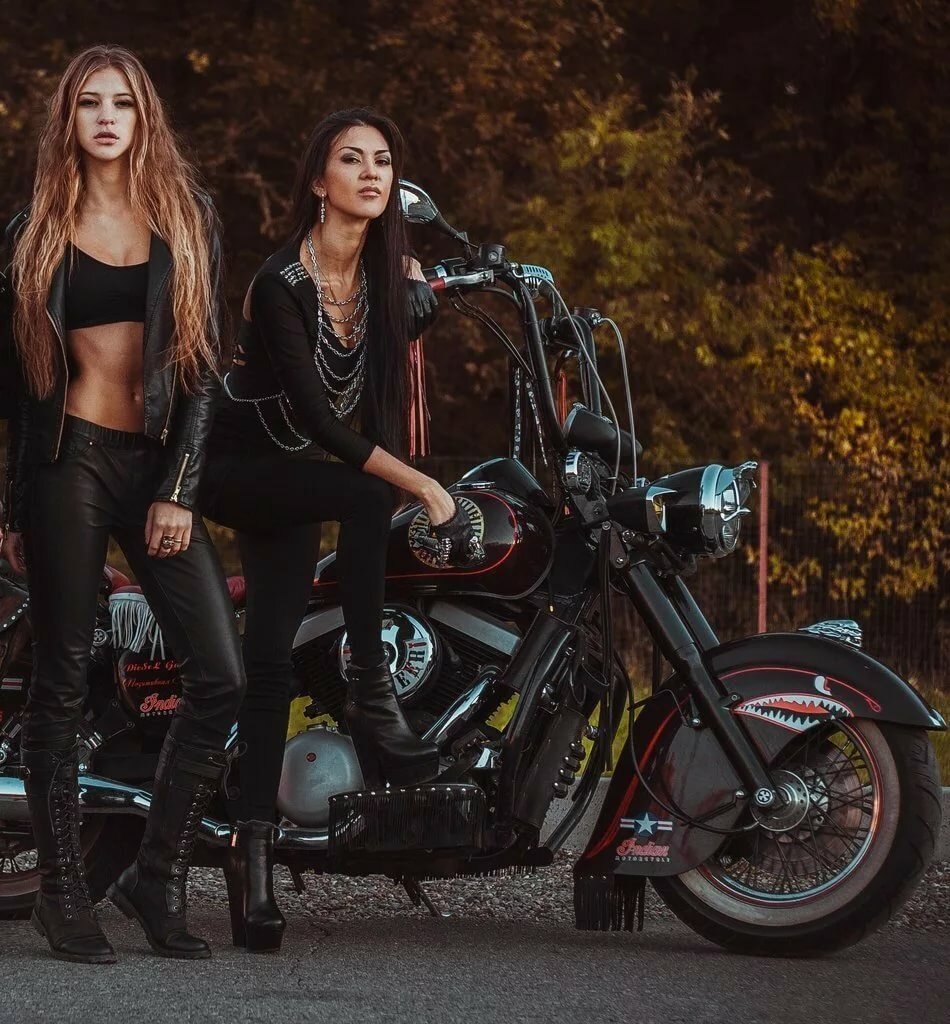 Beautiful girls and bikes in Izmir