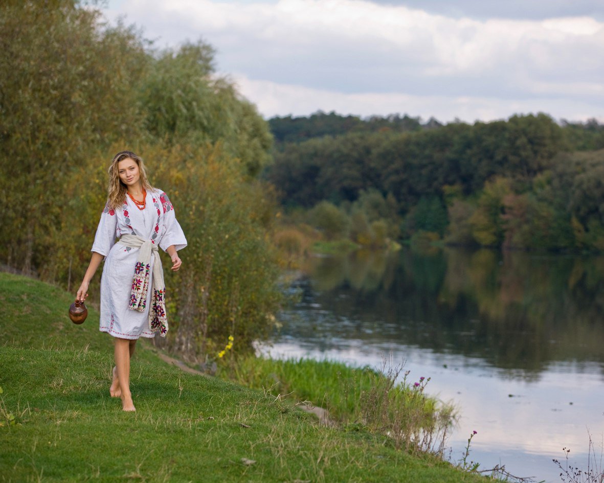 Nude girl Slavic women in Izmir