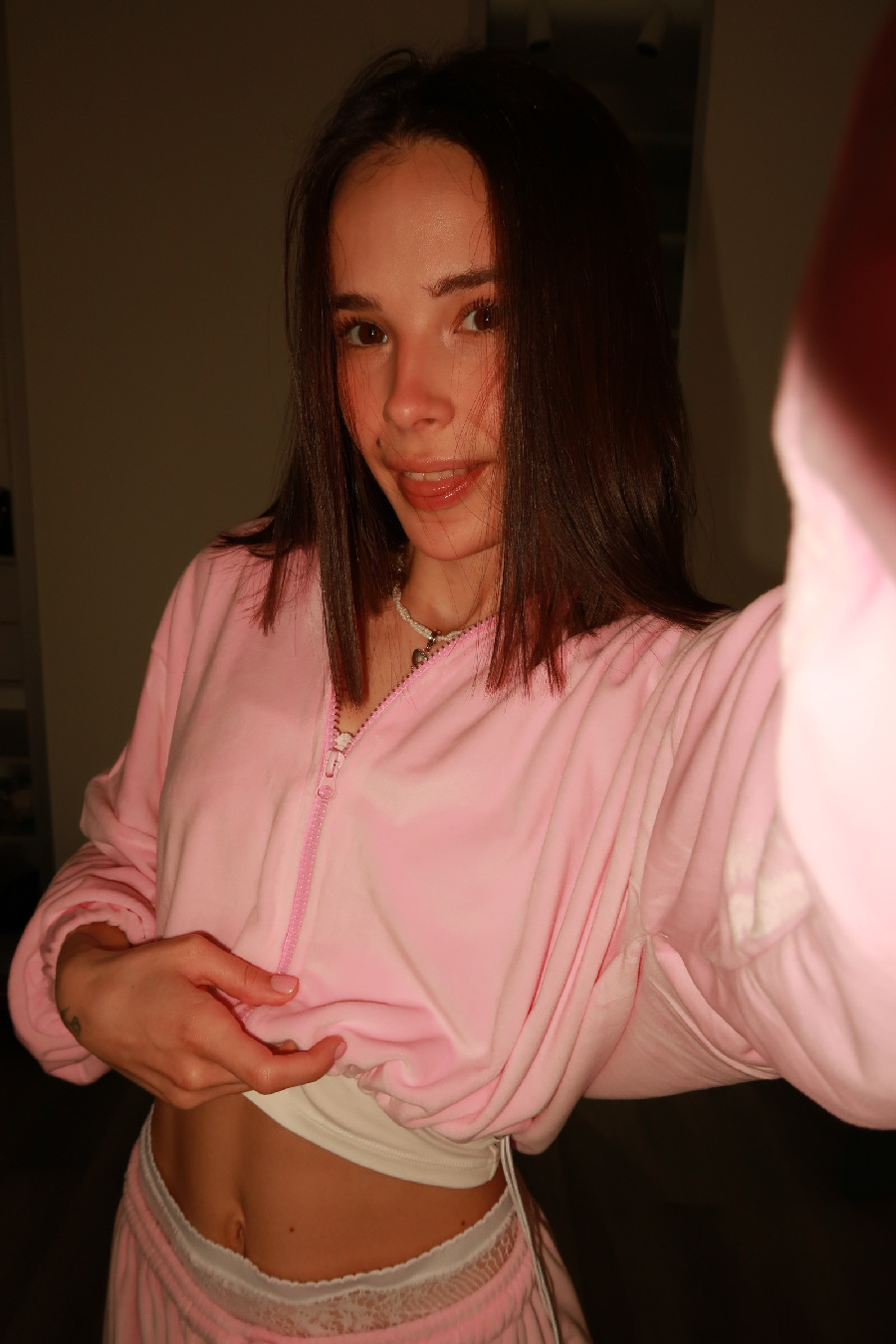 Tina brings the glow — live moments in Izmir